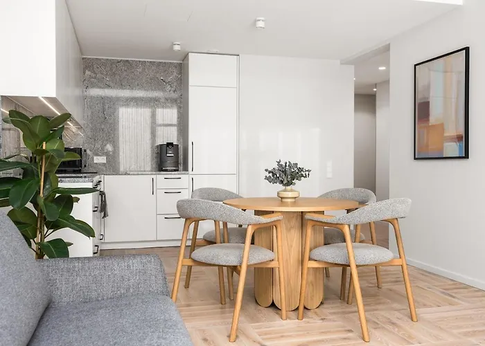 New Modern Center With Old Town Views Apartment